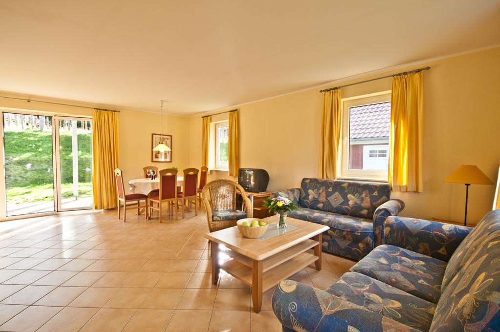 Camping-Und Ferienpark Havelberge Gross Quassow Room photo